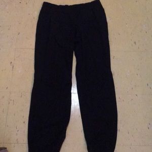 Lululemon sweatpants.